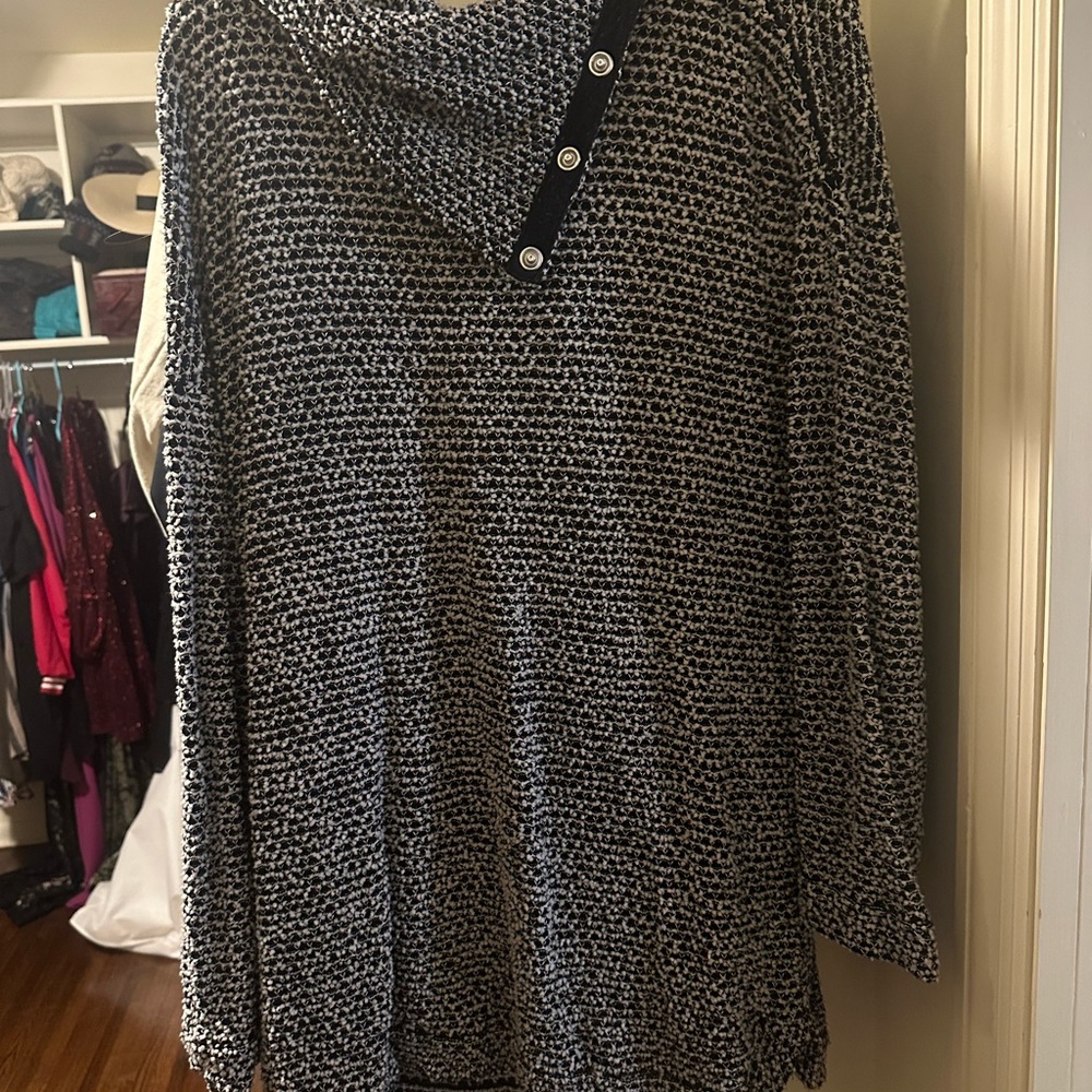 Chico's Black and White Knit Sweater